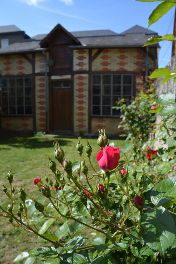 Chambre D'Hotes Les Ecuries ルマン エクステリア 写真